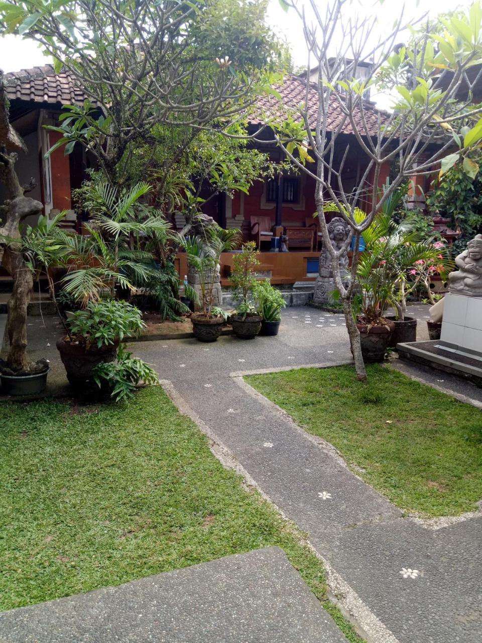 Suandi House Bed & Breakfast Ubud Exterior foto